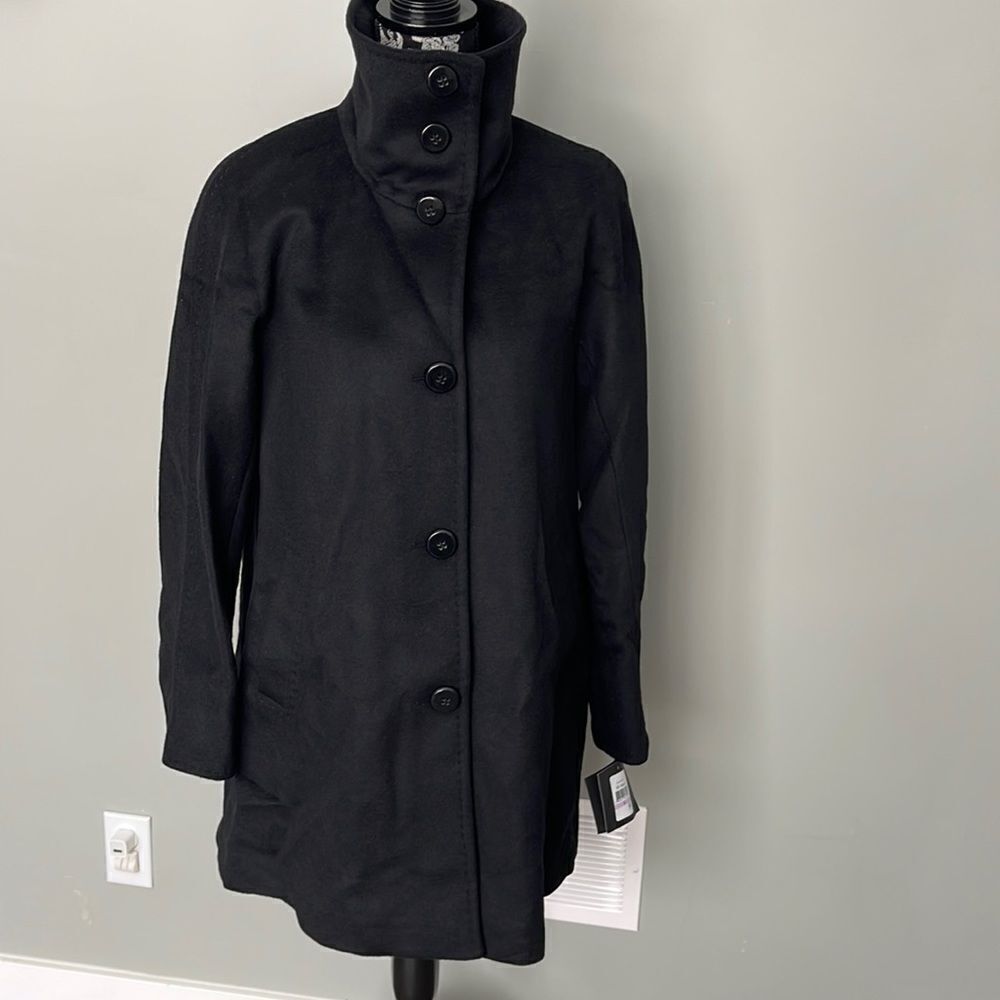 Ellen Tracy Wool Coat . NEW. Black